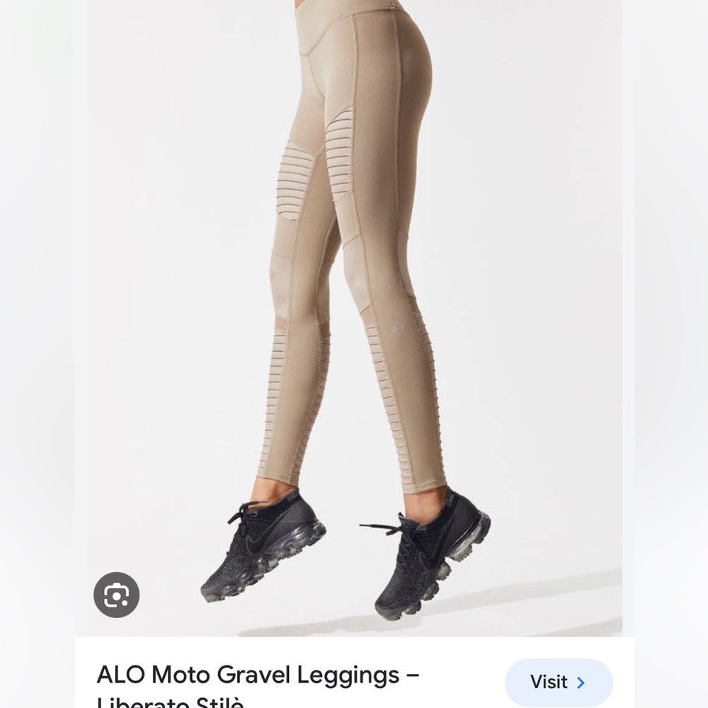 Alo moto leggings in color gravel